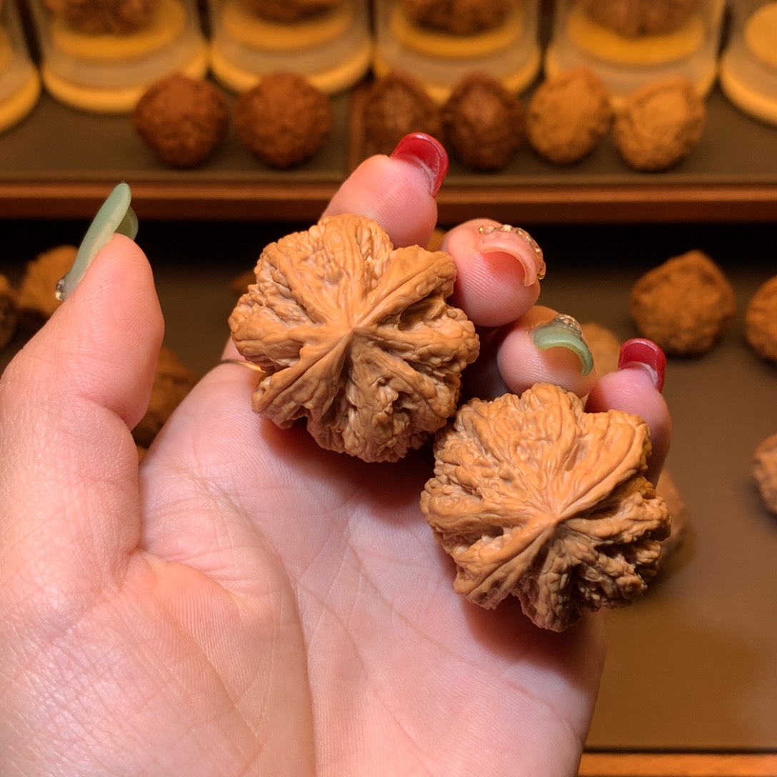 文玩核桃把件36全品粗筋