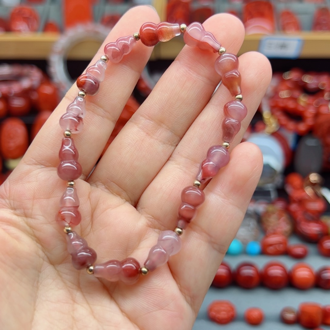 南红玛瑙配饰未镶嵌