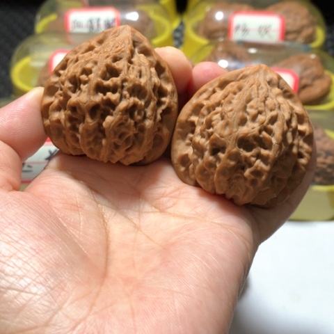 吊坠文玩核桃金牛