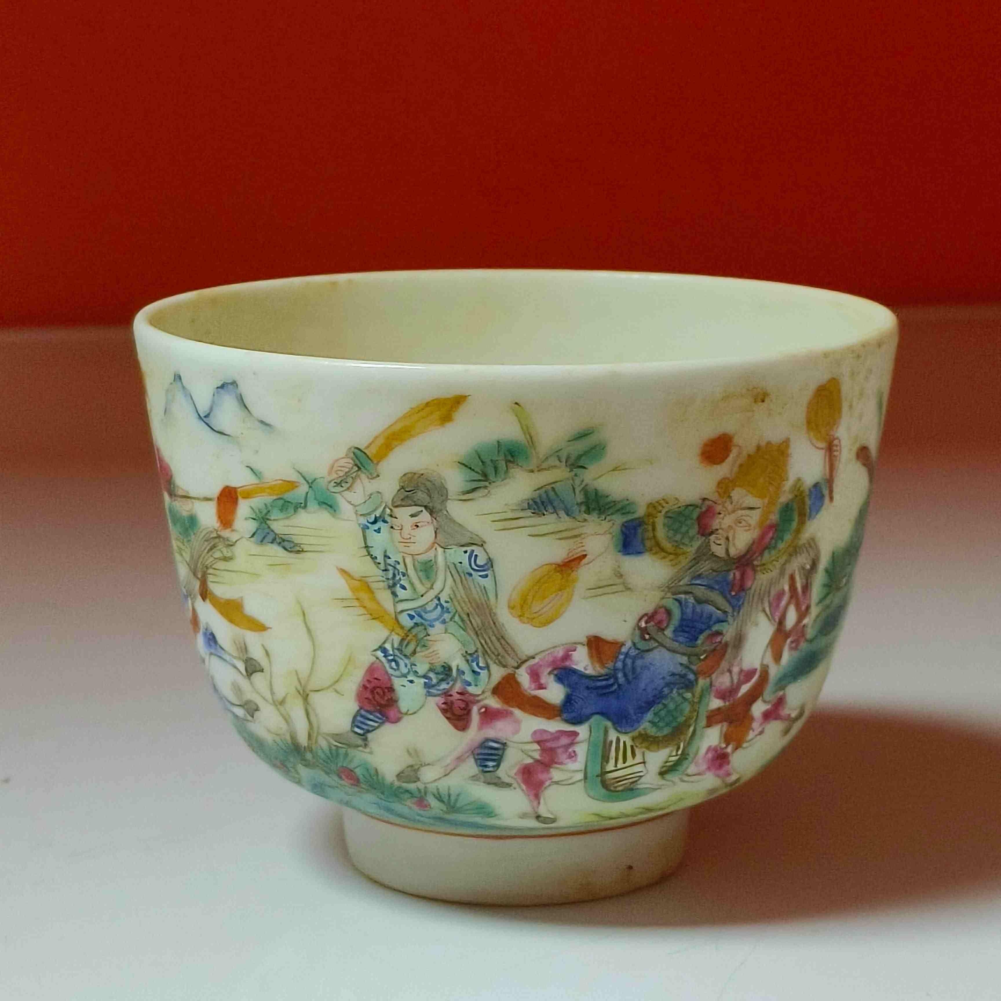 3637清晚期 粉彩人物故事图茶圆