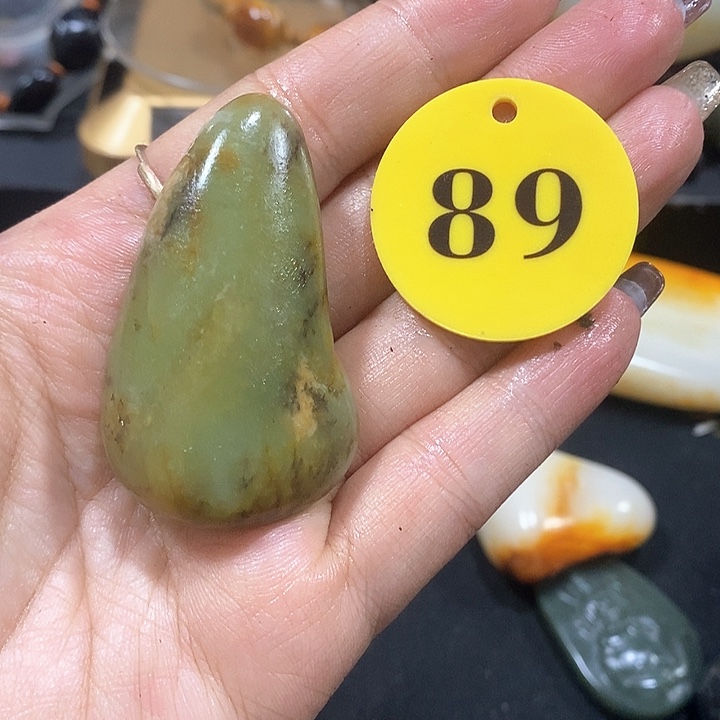 未镶嵌和田玉（糖玉）挂件