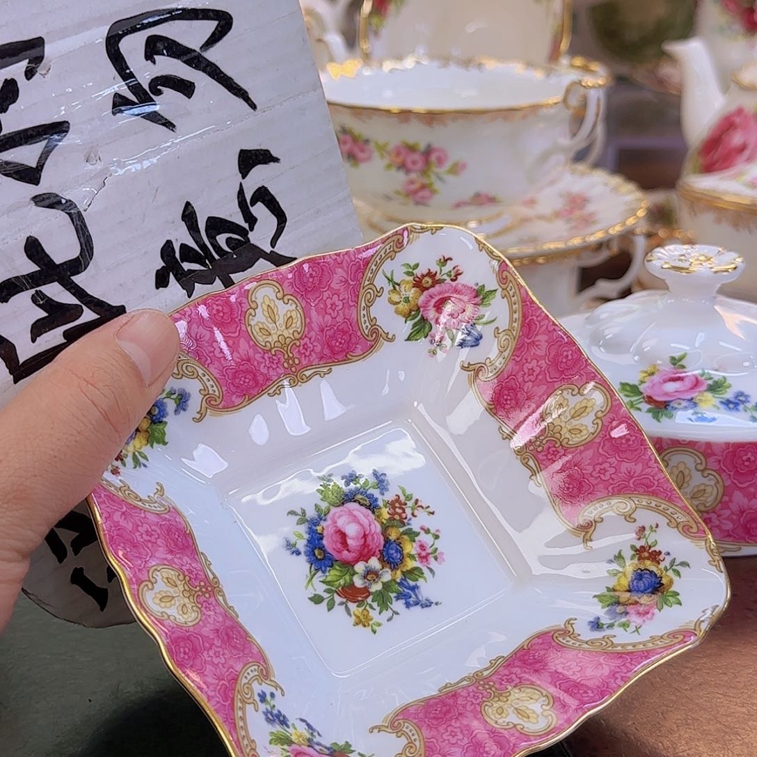 摆件欧洲瓷器收藏鉴赏系列产品