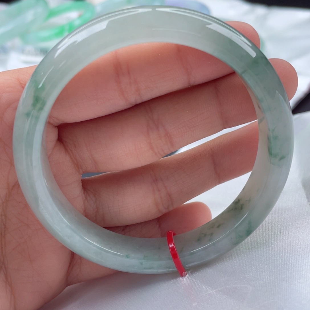 翡翠手镯未镶嵌58.6圈