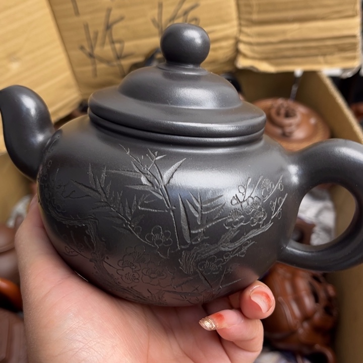 福***多茶壶段泥紫砂壶的造型