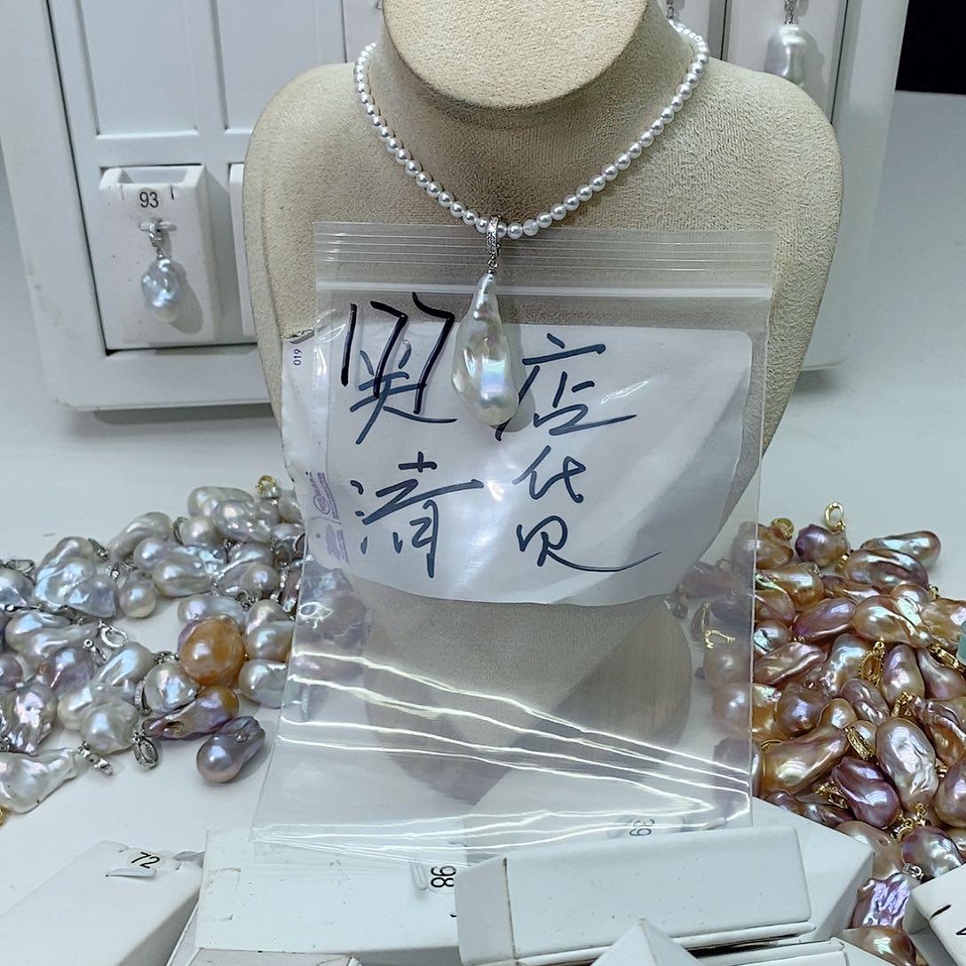 淡水珍珠颈饰合金