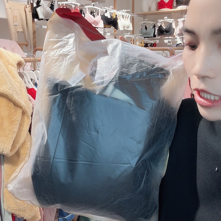 姚***先三醋酯纤维219米黑色羊羔绒X L-731