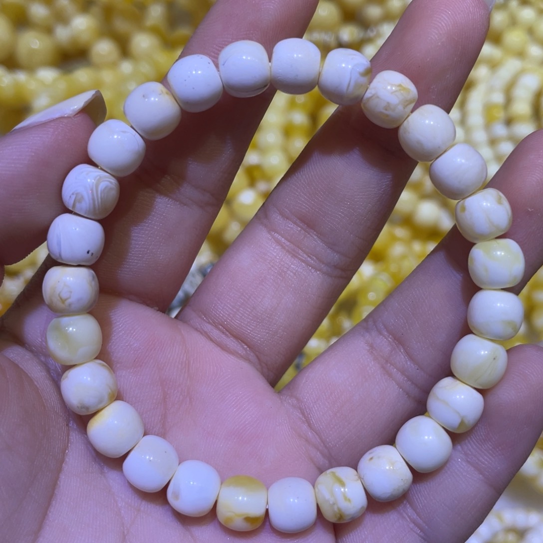 蜜蜡未镶嵌珠宝奇石7.7m