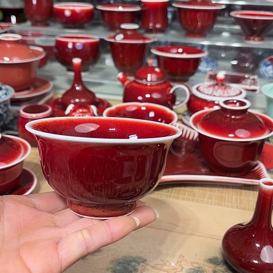 胖*景德镇陶瓷红马坊压手杯