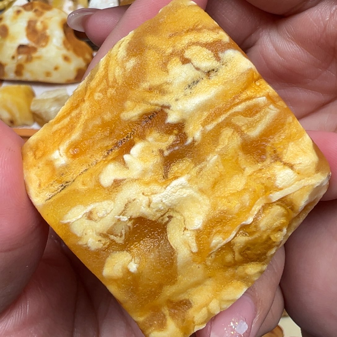 定制琥珀未镶嵌蜜蜡