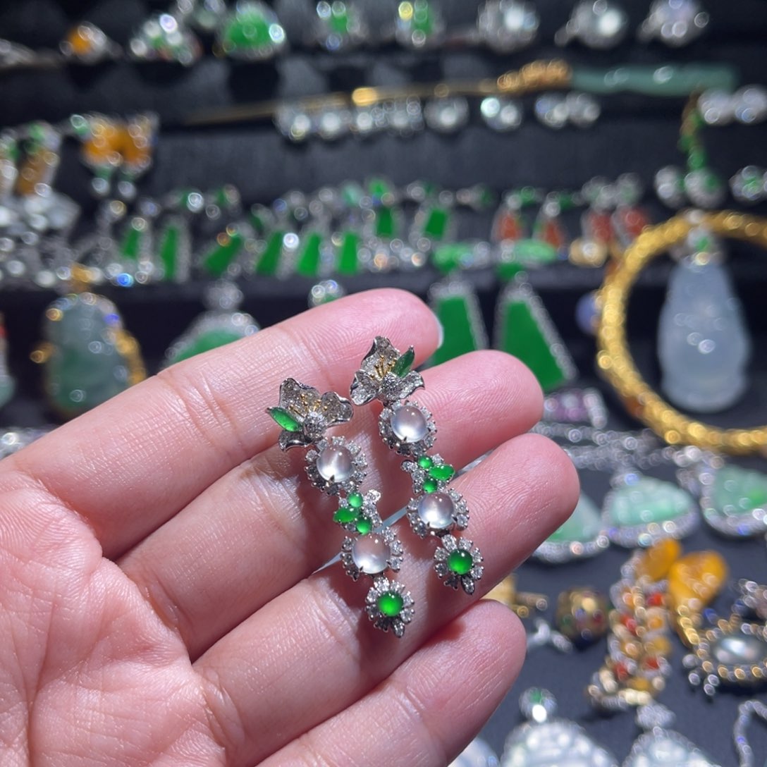 翡翠耳饰18K金镶嵌玻璃种冰蛋耳坠