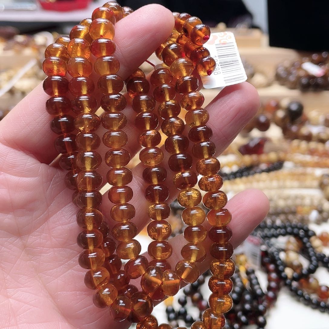 琥珀裸石未镶嵌八10588