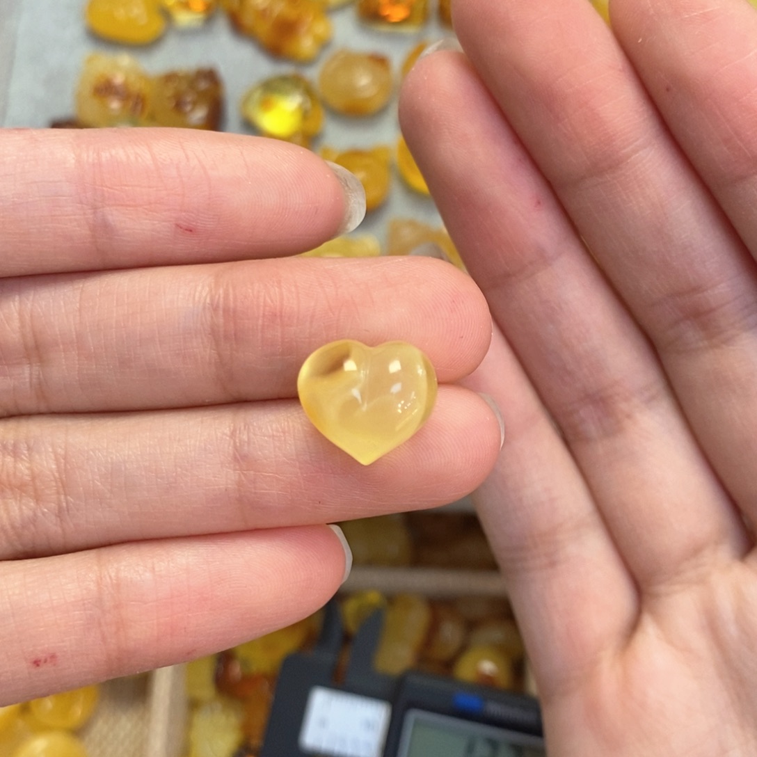 蜜蜡颈饰未镶嵌屁桃