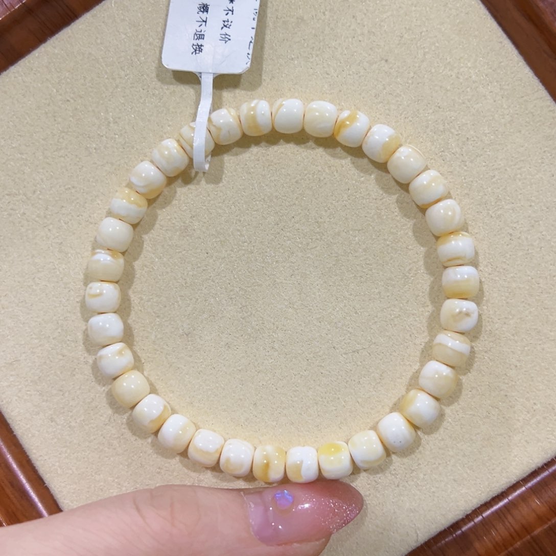 蜜蜡手链未镶嵌阿**u6m瓷白花
