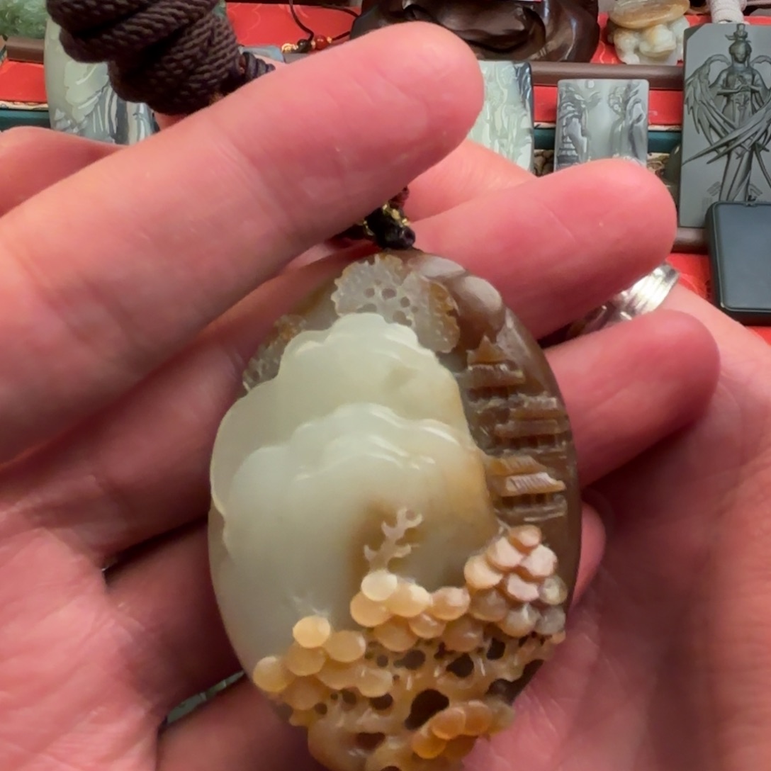 和田玉颈饰未镶嵌