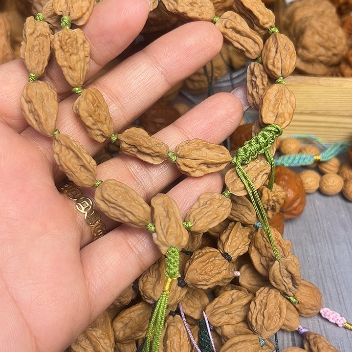 兄***思吊坠桃核蛤蟆小异