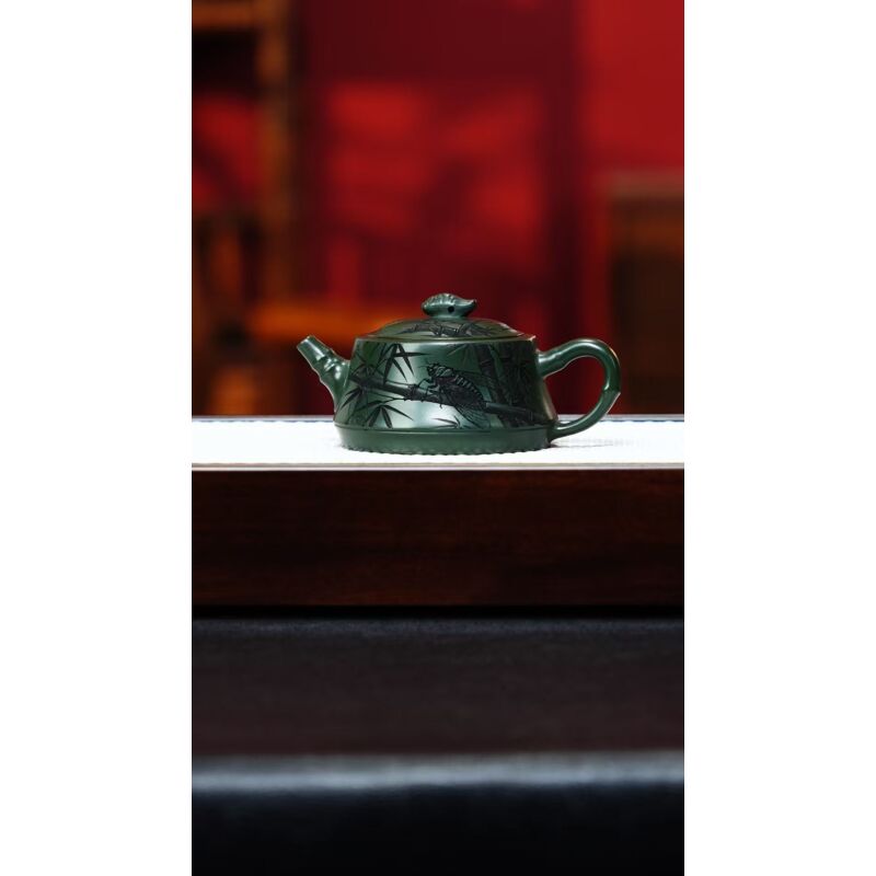 宜兴紫砂 一鸣惊人 绿泥 梅付春 h083