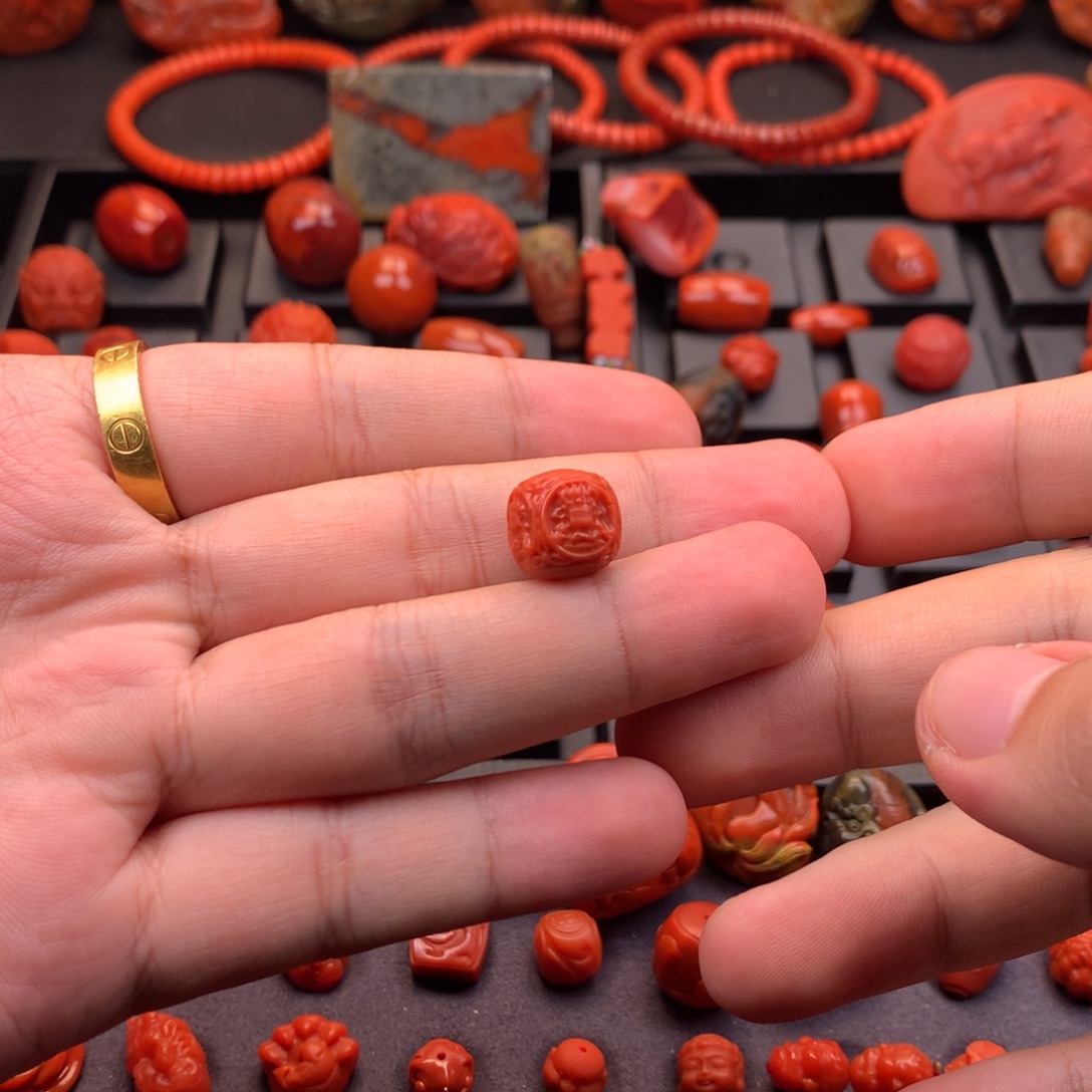 南红玛瑙未镶嵌精工雕刻六方无相珠12mm