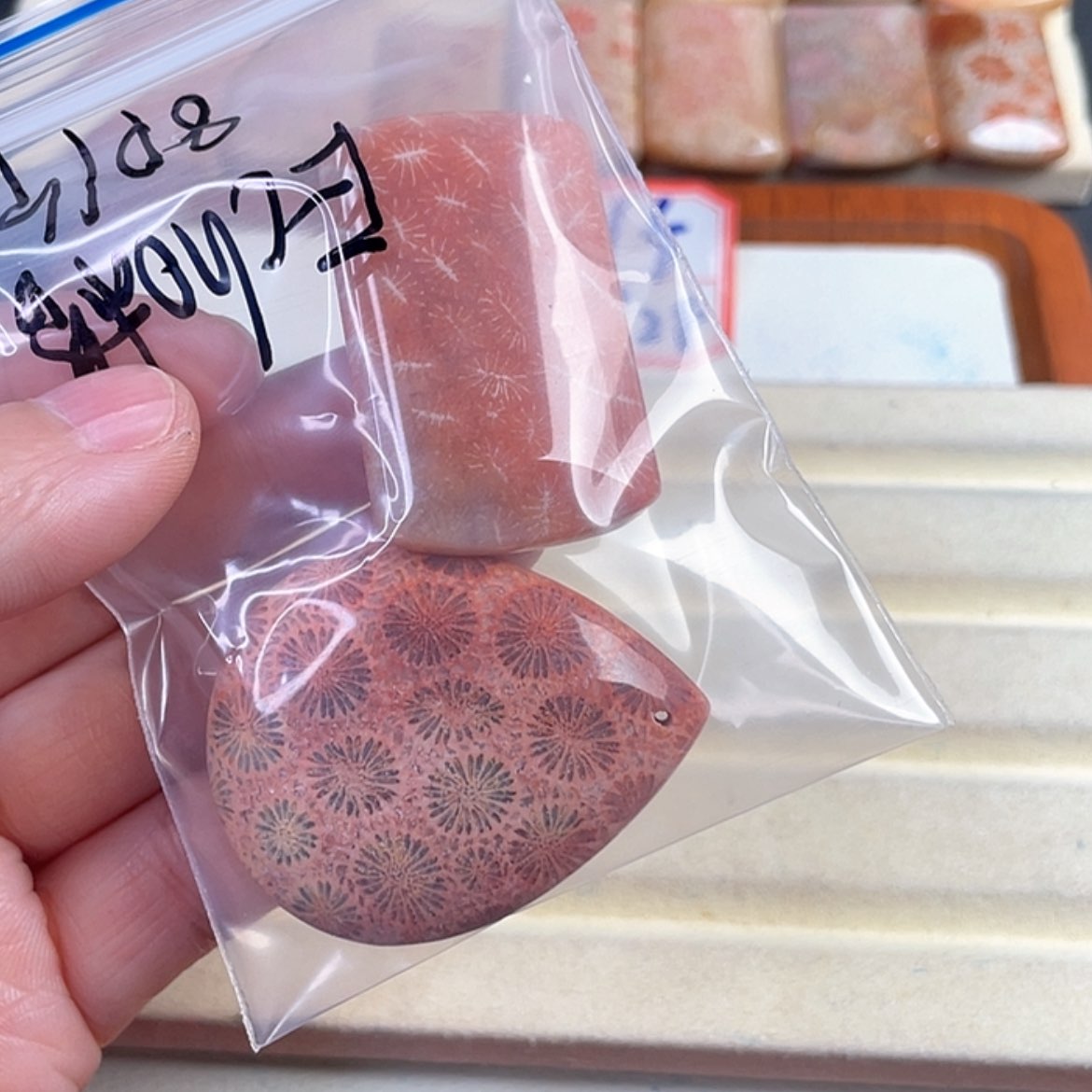 【闪购商品】硅化玉吊坠(赠链)未镶嵌E****坞