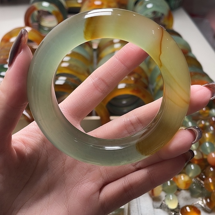 蛇纹石玉未镶嵌手镯56.6