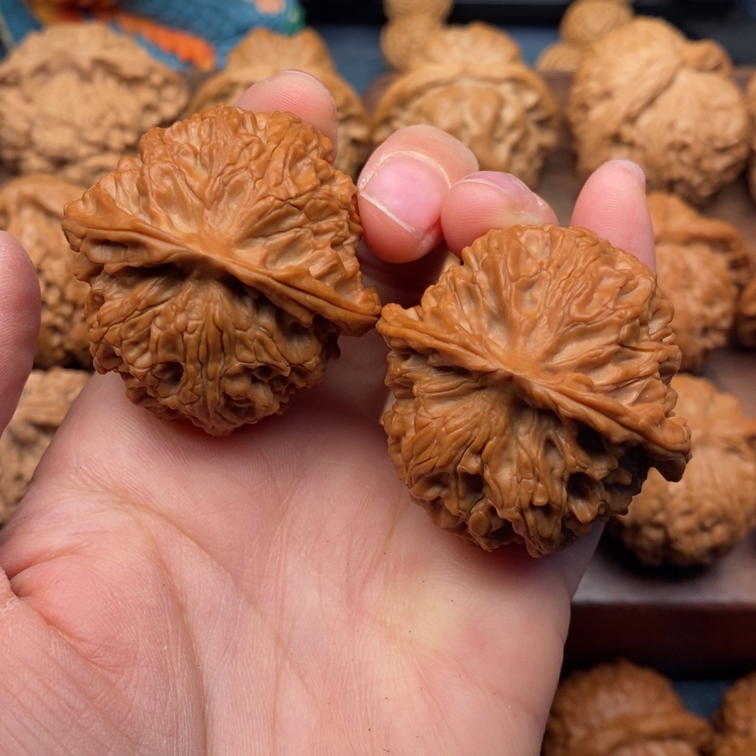 文玩核桃把件41全品苹果园，红皮