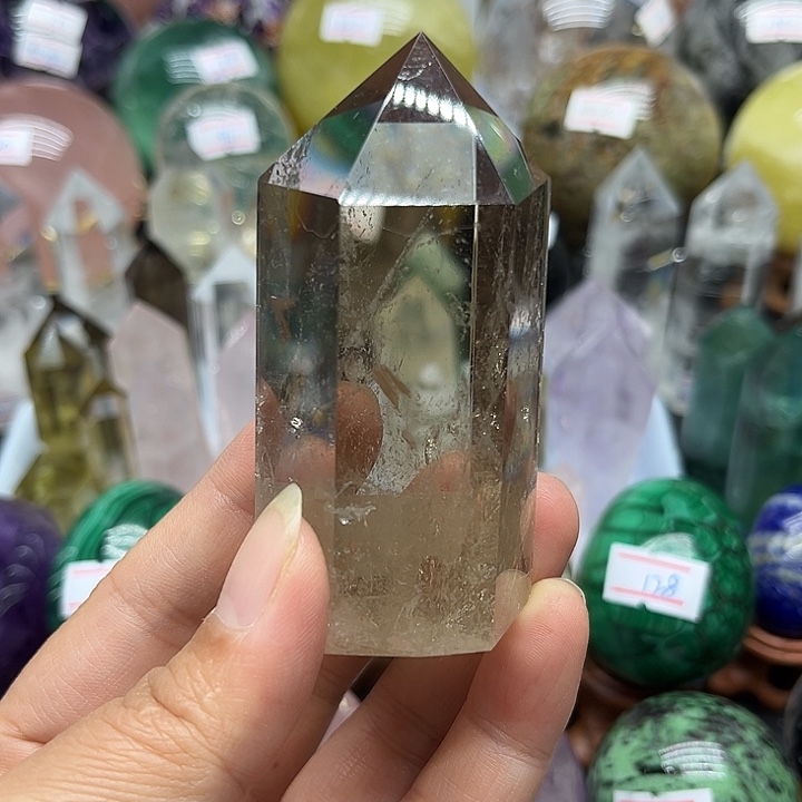 未镶嵌水晶珠宝半成品155克茶水晶柱