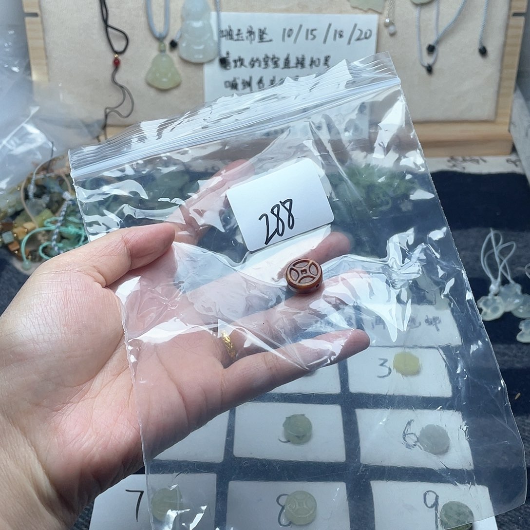 蛇纹石玉颈饰未镶嵌*‍****