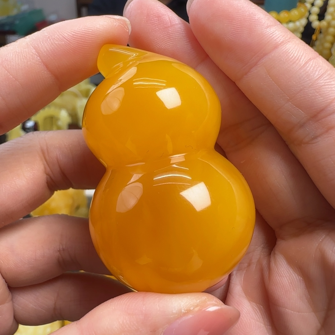 蜜蜡未镶嵌珠宝奇石