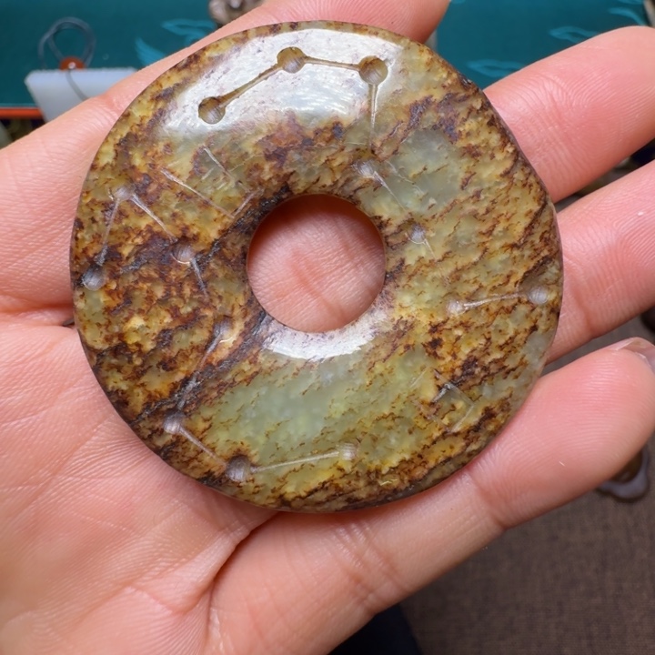 新***华和田玉（糖玉）未镶嵌颈饰