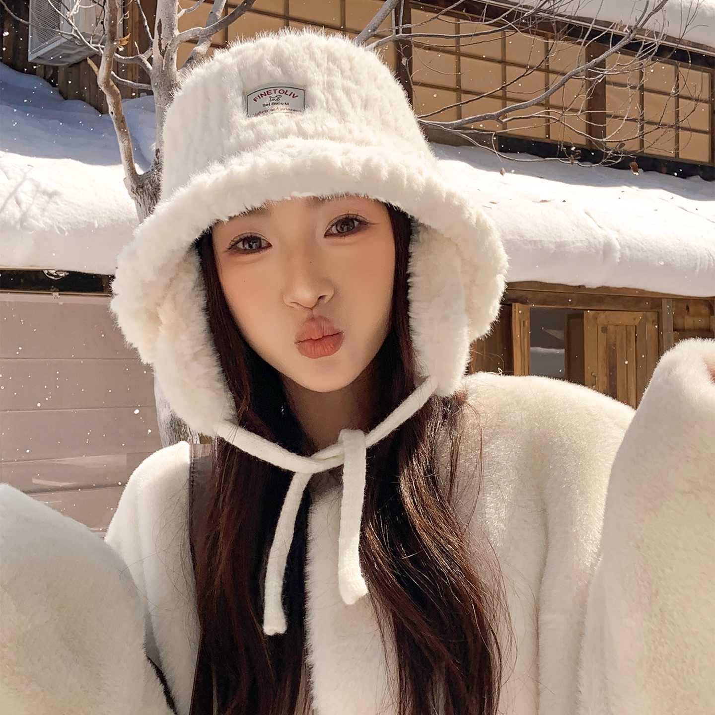 羊羔毛渔夫帽子女款2025新款冬季加厚护耳显脸小保暖防寒雷锋帽子