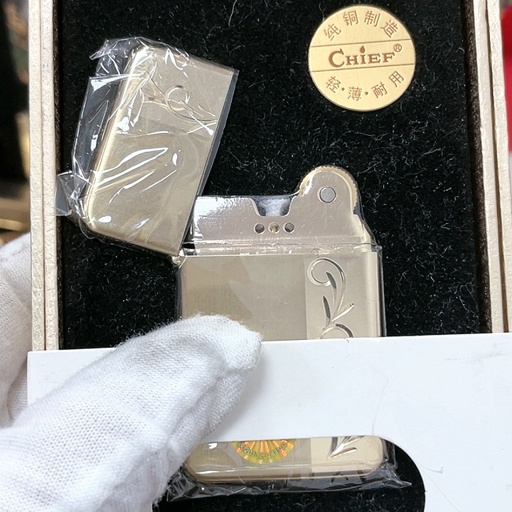 【闪购商品】首领003傲然