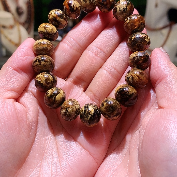 琥珀裸石未镶嵌火*哥琥珀