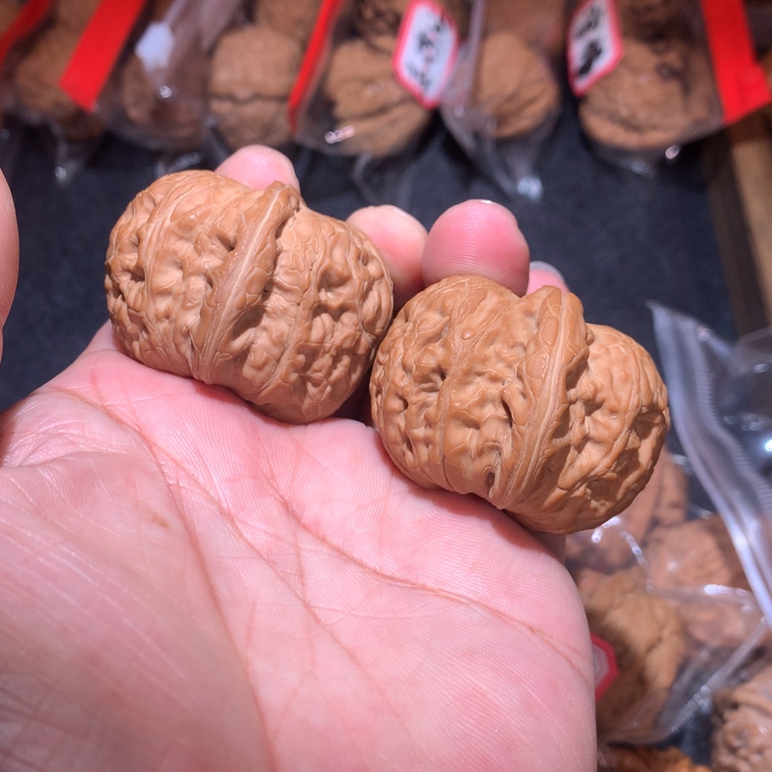 文玩核桃把件41元宝（尖虚黄）