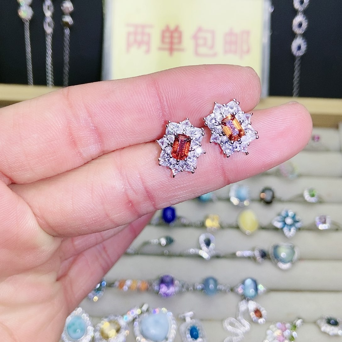 【闪购商品】未镶嵌耳饰石榴石（芬达石）