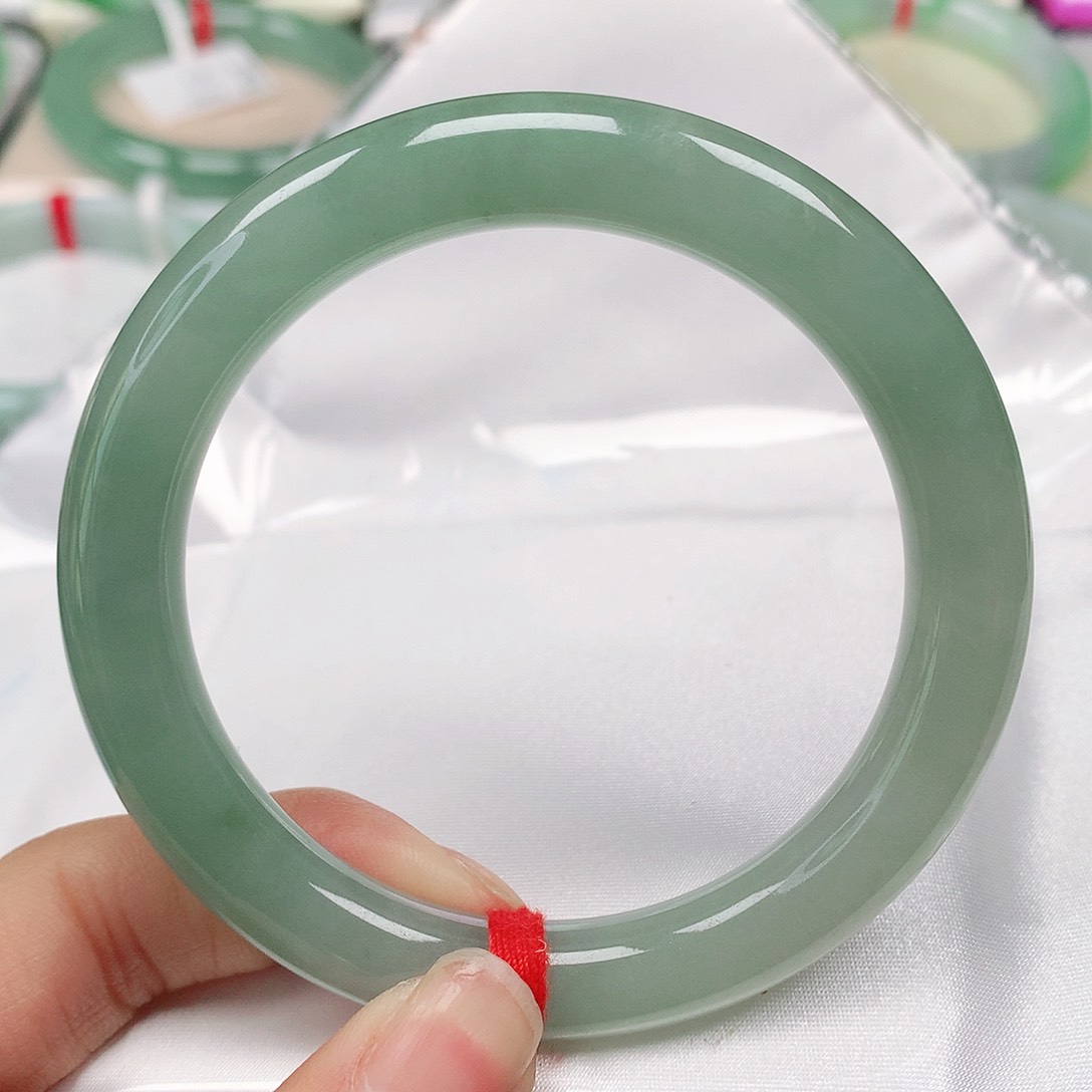 翡翠手镯（圆镯）未镶嵌天然翡翠手镯54