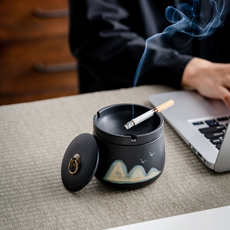 远山烟灰缸家用客厅办公室高级感陶瓷带盖防飞灰创意个性潮流