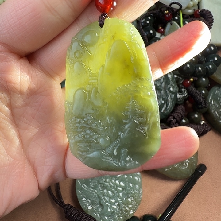 和田玉颈饰未镶嵌