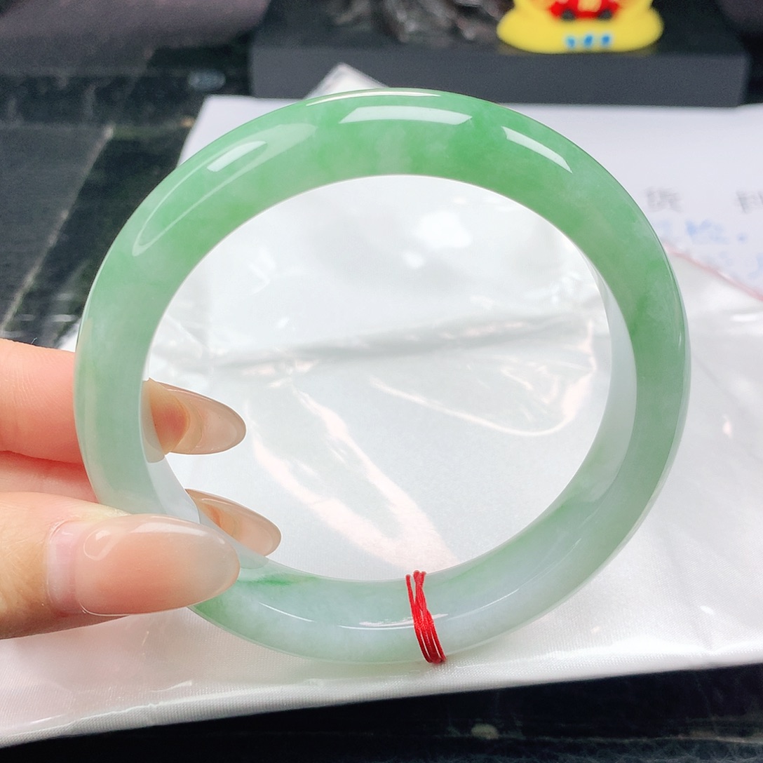 未镶嵌手镯翡翠正