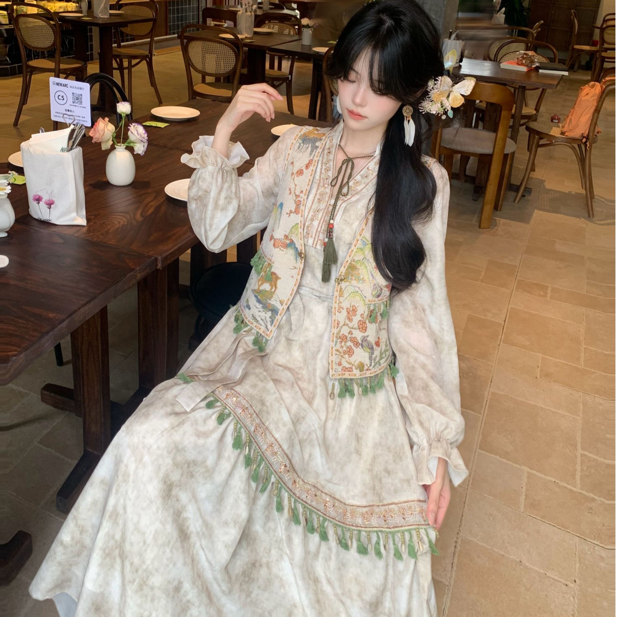 Blovelan山枝花影 晕染印花民族风织带抽绳连衣裙+流苏马甲外搭