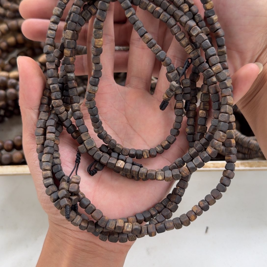 沉香碎屑沉香多圈沉水方糖19克紫奇多样性发一