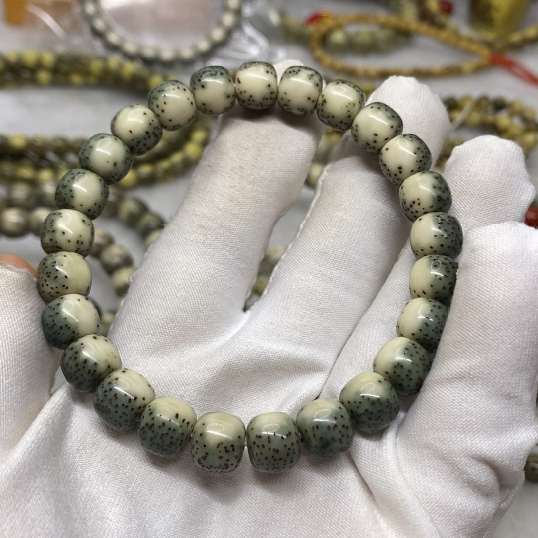 【闪购商品】星月菩提手串有*者原生态石玉料