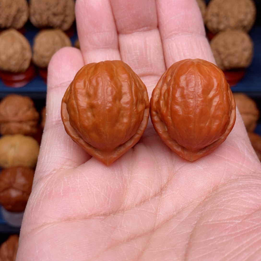 把件文玩核桃手捻寿桃