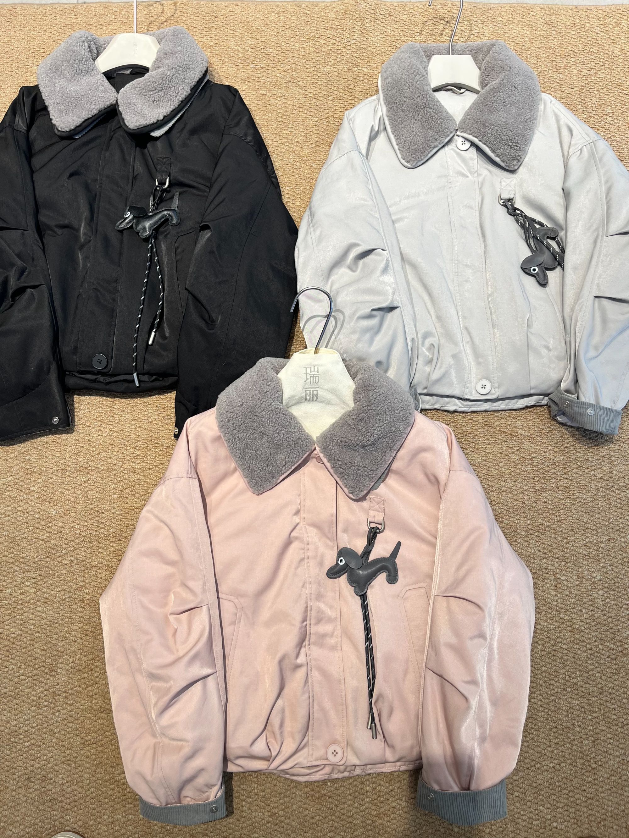 冬季韩系简约休闲气质短款独特设计感翻领羽绒服外套【温暖叙事】