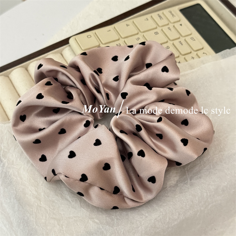 高级感缎面大肠发圈女网红气质植绒爱心发绳丸子头头花橡皮筋头绳