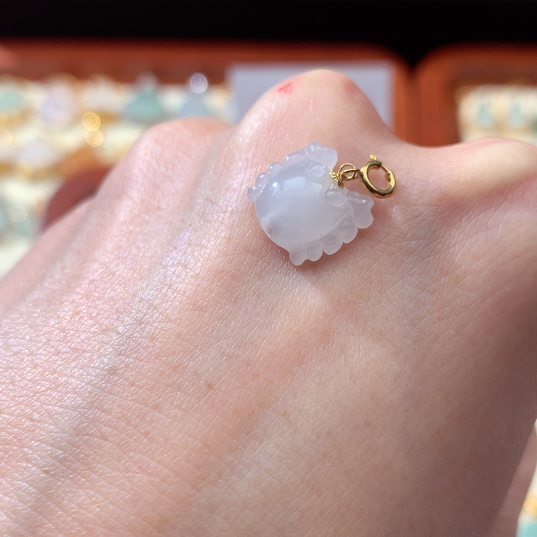 翡翠颈饰18K金镶嵌翡翠