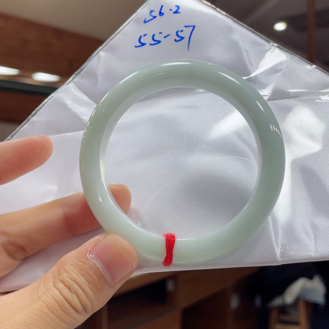 翡翠手镯未镶嵌买断