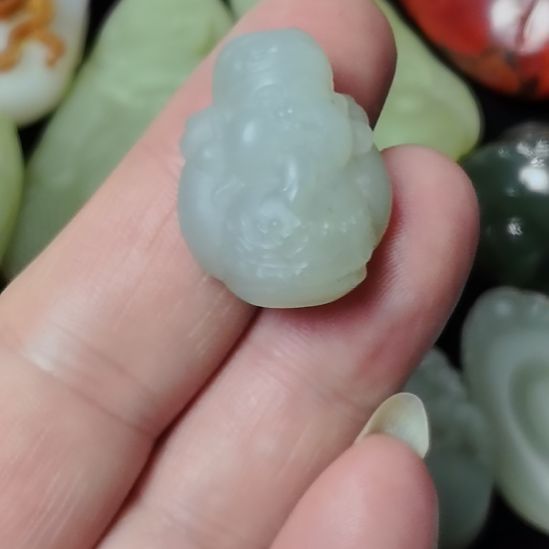 _***。和田玉未镶嵌颈饰
