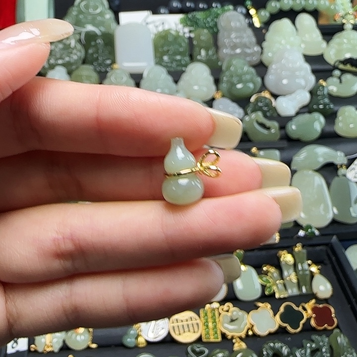 颈饰银S925镶嵌和田玉