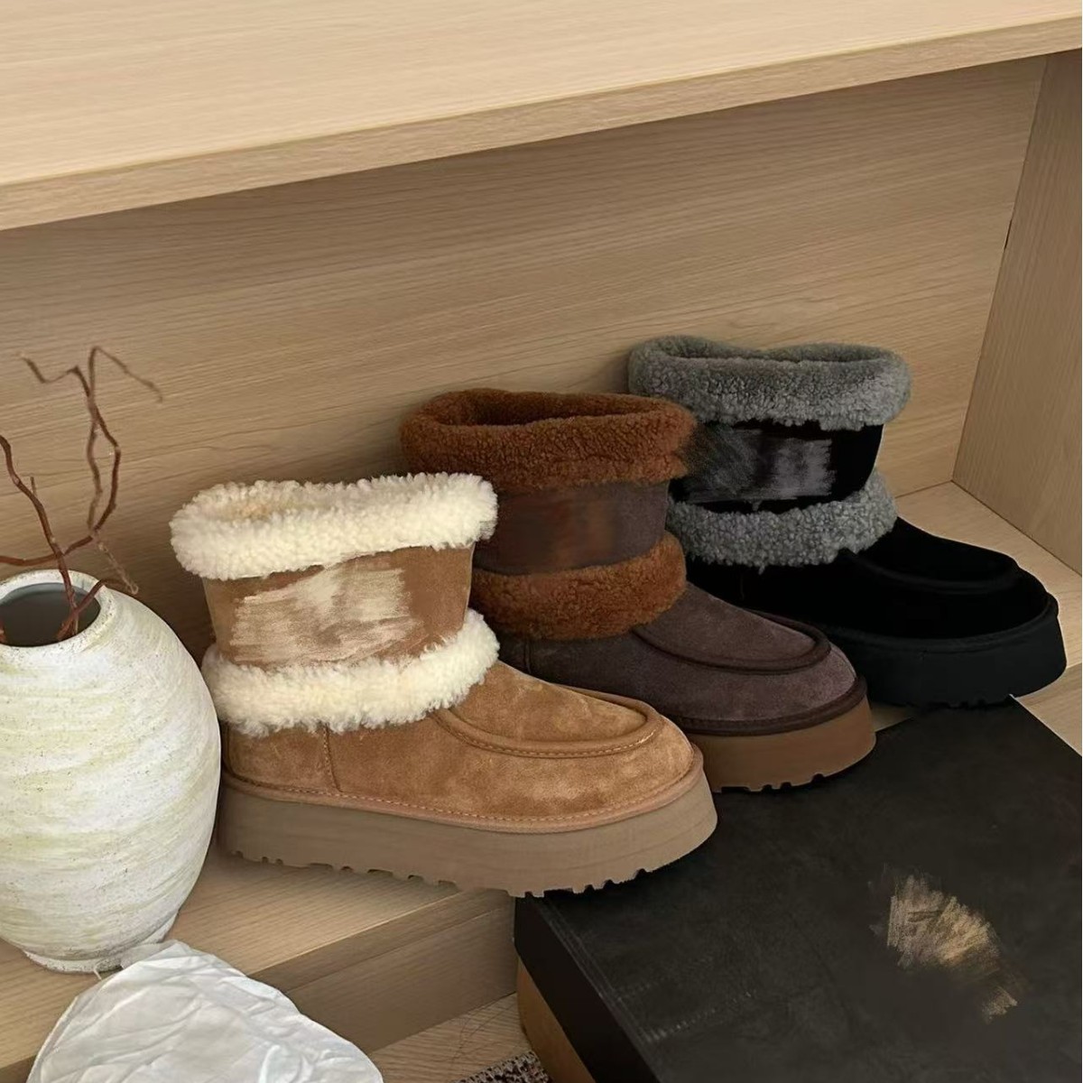 【甜甜圈全新未拆封】桑坡雪地靴羊皮毛一体毛毛筒3.5cm明星同款