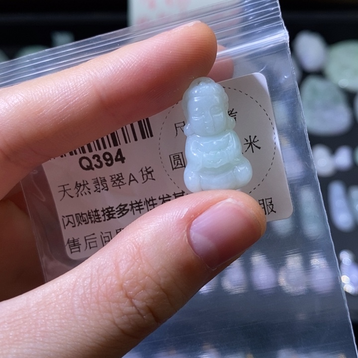 翡翠未镶嵌颈饰宝宝佛