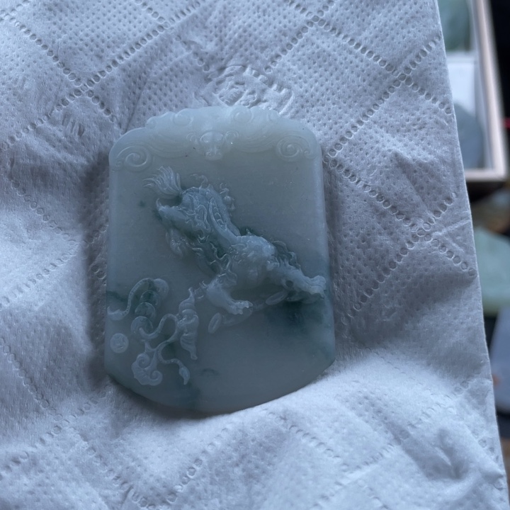 定制翡翠未镶嵌貔貅牌 毛货 无鉴赏期